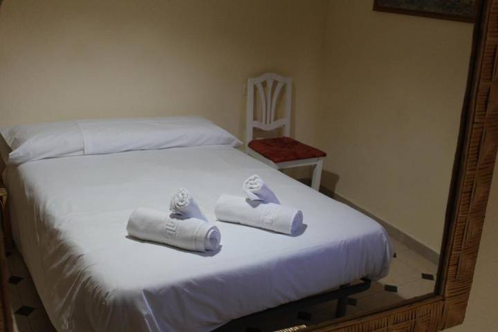 Gîte pour 8 personnes, avec terrasse et vue, animaux acceptés à Candeleda - 3