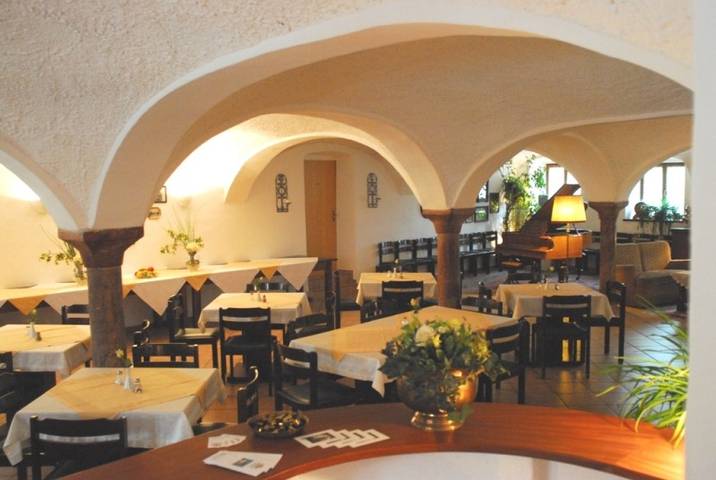 Pension für 4 Personen, mit Terrasse und Balkon/Terrasse in Traunreut - 4