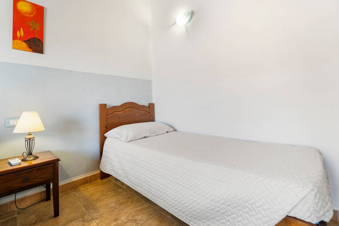 Camera 'Lavanda Teulada' con terrazza condivisa, Wi-Fi e aria condizionata in Teulada, Cagliari e Dintorni