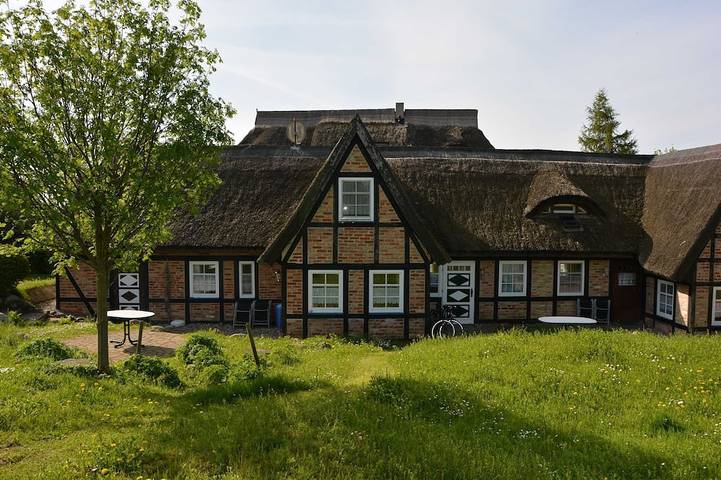 Cottage für 7 Personen, mit Garten und Terrasse