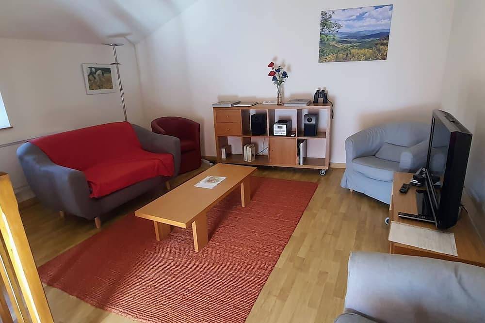 Self-catering cottage in a beautiful Haute-Loire village: Haut-Allier gorges. in Langeac, Alto Loira