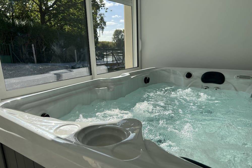 Casa Belavista , vue sur seine et jacuzzi in Connelles, Région de Les Andelys