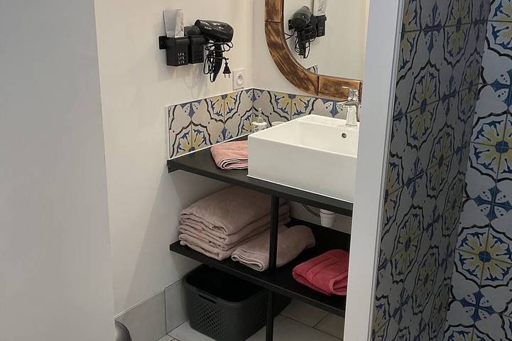 Gîte pour 4 personnes, avec jacuzzi et piscine à Berre-les-Alpes - 3
