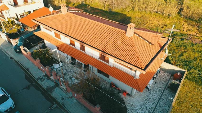 Gîte pour 6 personnes, avec Jacuzzi et Terrasse ainsi que Jardin et Vue à Arborea - 4