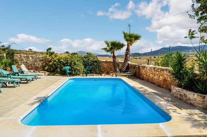Casa rural para 28 personas, con Piscina en Abanilla