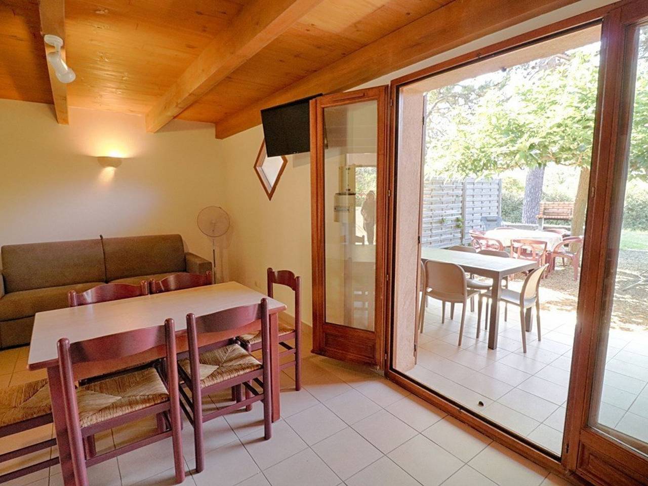 Apartamento entero, Apartamento con Jardín, 3 Piezas para 6 Personas, Cerca de la Playa - Calcatoggio in Tiuccia, Calcatoggio