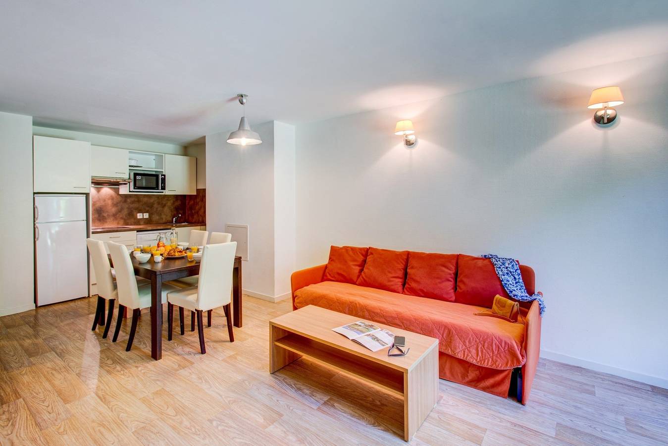 Ganze Wohnung, Ferienwohnung für 7 Personen mit Balkon in La Féclaz, Les Déserts