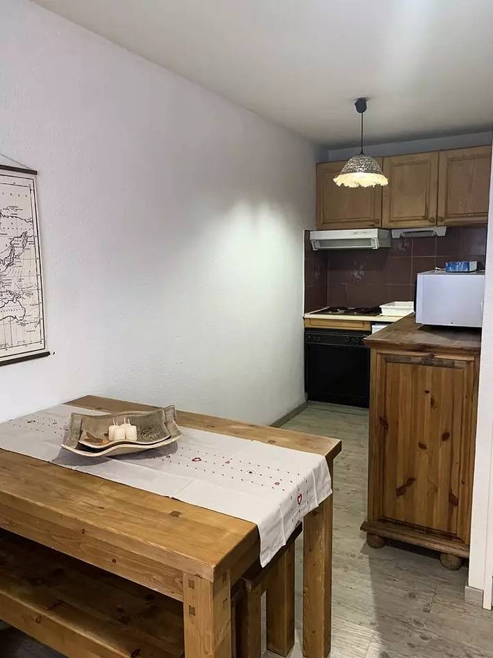 Ganzes Studio, Studio-Kabine mit Balkon, in der Nähe der Pisten in Les Angles, Parc naturel régional des Pyrénées catalanes