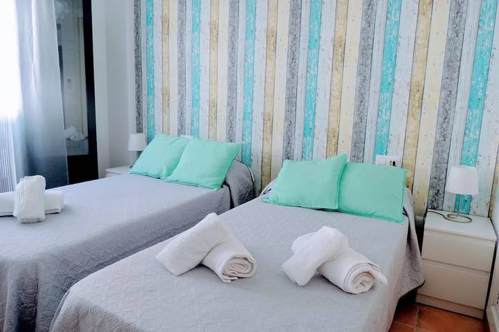Ganze Wohnung, Duplex penthouse with terraces Sea and mountain in the same day in Vélez de Benaudalla, Cordillera Penibética