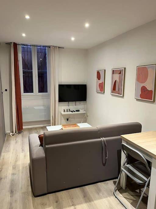 Appartement entier, One-Bedroom Apartment in Bourg-lès-Valence, Région de Valence
