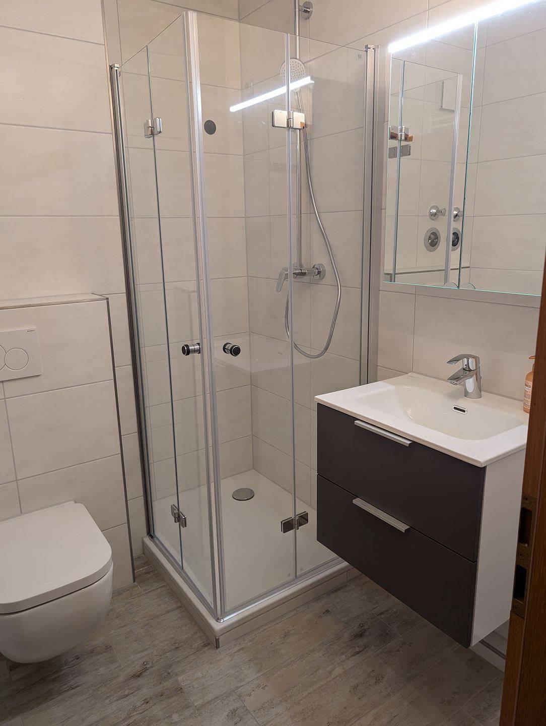 Ganze Wohnung, Komfortable, strandnahe Ferienwohnung Nige Ooge 9 mit Balkon in Sahlenburg, Cuxhaven