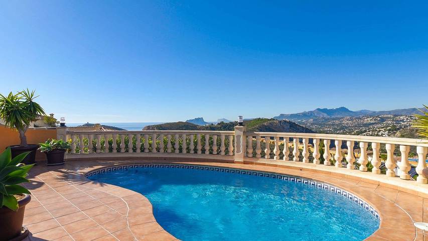 Chalet para 6 personas, con jardín y piscina en Benitachell