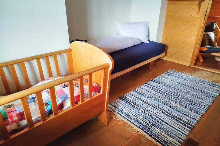 Gîte pour 6 personnes, avec jardin et balcon à Aeschi bei Spiez - 2