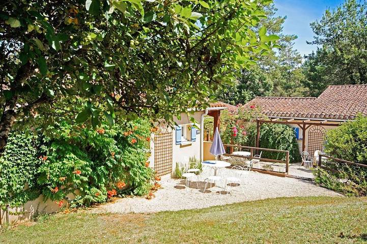 Gîte pour 4 personnes, avec jardin à Larzac (Dordogne)