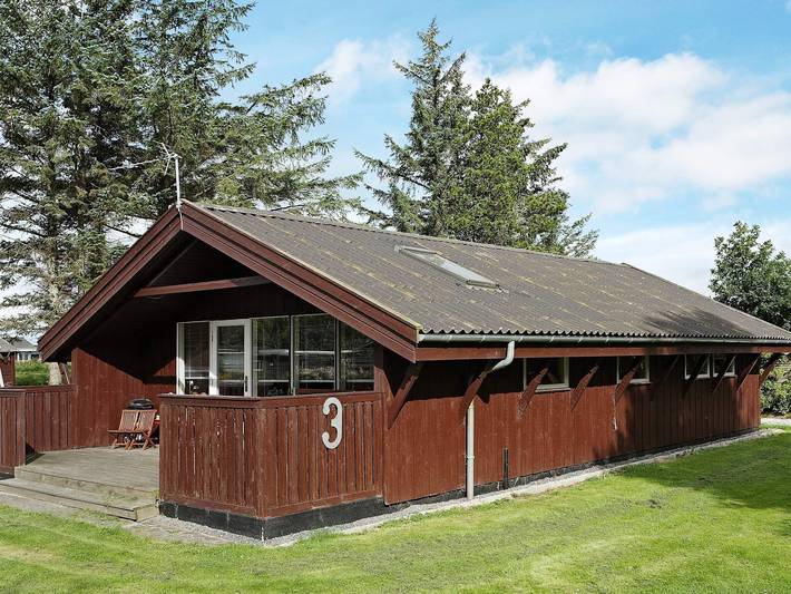 Ferieudlejning for 6 personer, med terrasse, børnevenlig i Egense