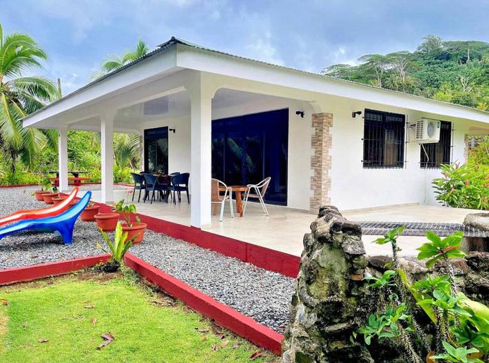Albergue para 3 personas, con jardín además de vistas y terraza - 1