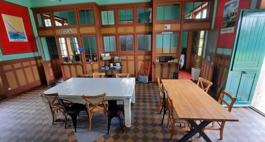 Gîte pour 15 personnes, avec terrasse et jardin dans Chanverrie - 4