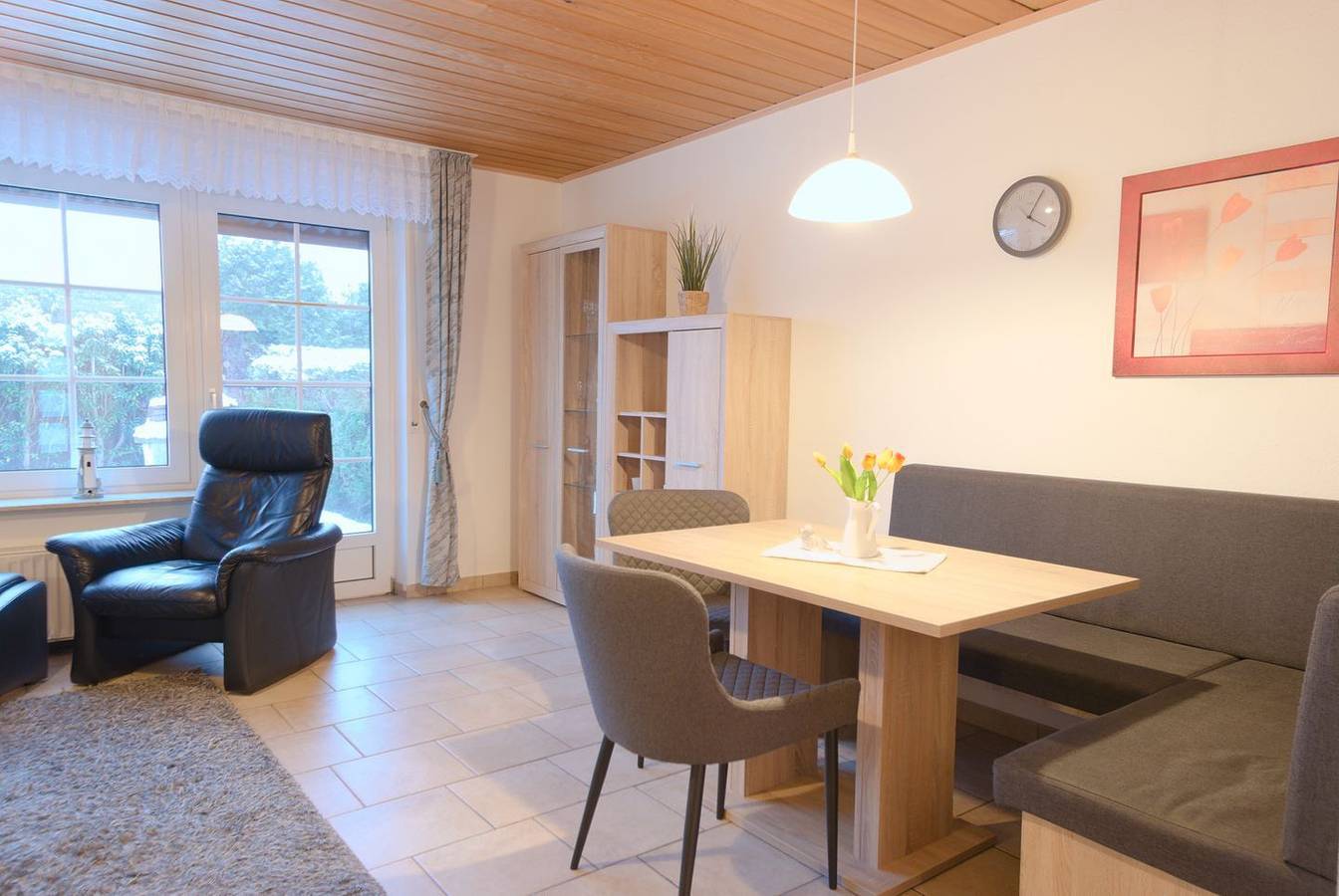 Ferienwohnung für 5 Personen in Norddeich in Norddeich, Norden et ses environs