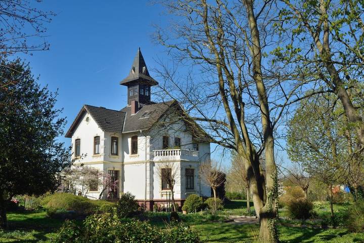 Ferienwohnung für 4 Personen, mit Terrasse und Garten in Emden