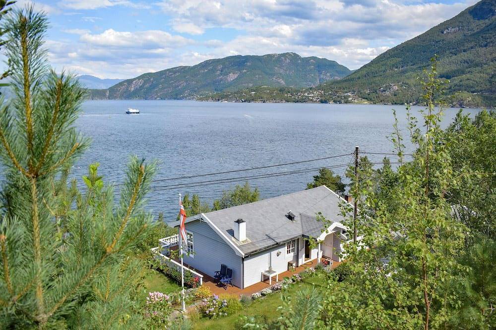 Strandhaus mit 3 Schlafzimmern in Jondal in Hardangerfjord