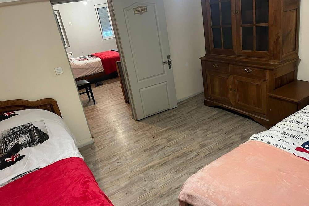 Appartement entier, Appartement calme a Raismes  parking et wifi gratuits. Spa sauna avec supplément in Raismes, Région de Valenciennes