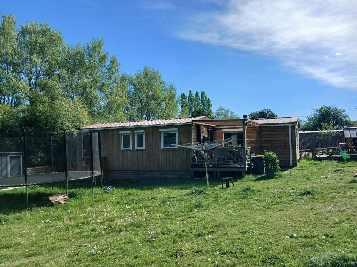 Chalet Bois aux portes de Parthenay in Châtillon-sur-Thouet, Deux-Sèvres