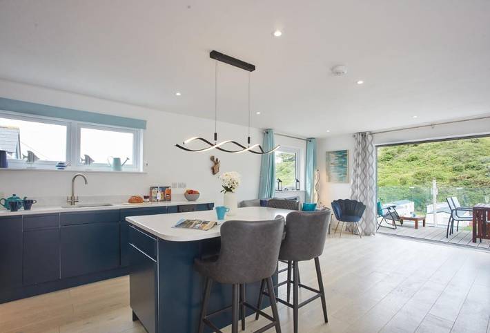 Holiday rental for 8 people, with garden and terrace, with pets in Polzeath