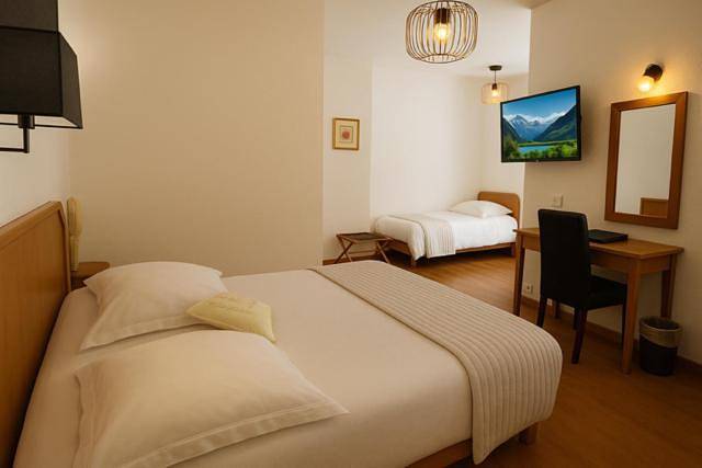 Hôtel pour 2 personnes, avec piscine et terrasse, animaux acceptés à Lodève - 2