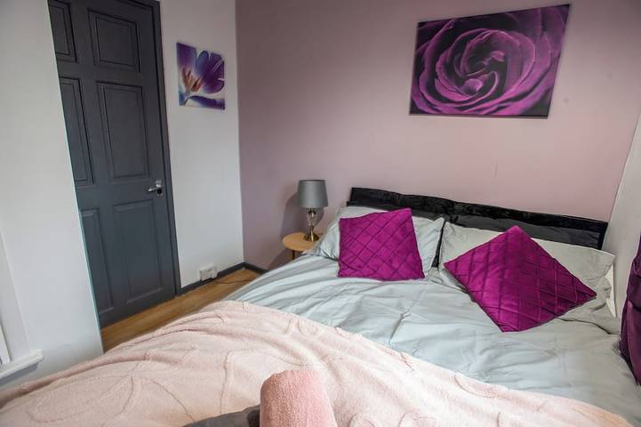 Stylish 3 bedroom Wigan House sleeps 7 in Wigan, Gran Mánchester