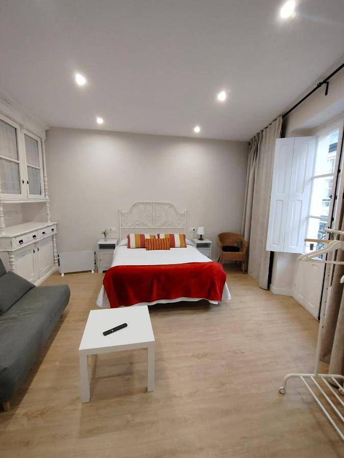 Apartamento para 4 personas, con Balcón además de Terraza y Vistas en Betanzos