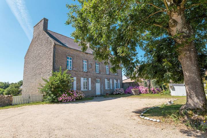 Gîte pour 17 personnes, avec terrasse et jardin