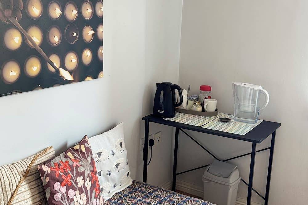 Ganze Wohnung, Spacious Tidy Room in Cardiff City in Cardiff, Cardiff und Umgebung