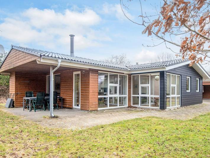 Ferienhaus für 8 Personen, mit Whirlpool und Terrasse in Blavand
