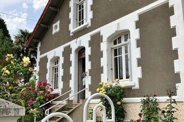 Gîte pour 6 personnes, avec jardin à Massignac