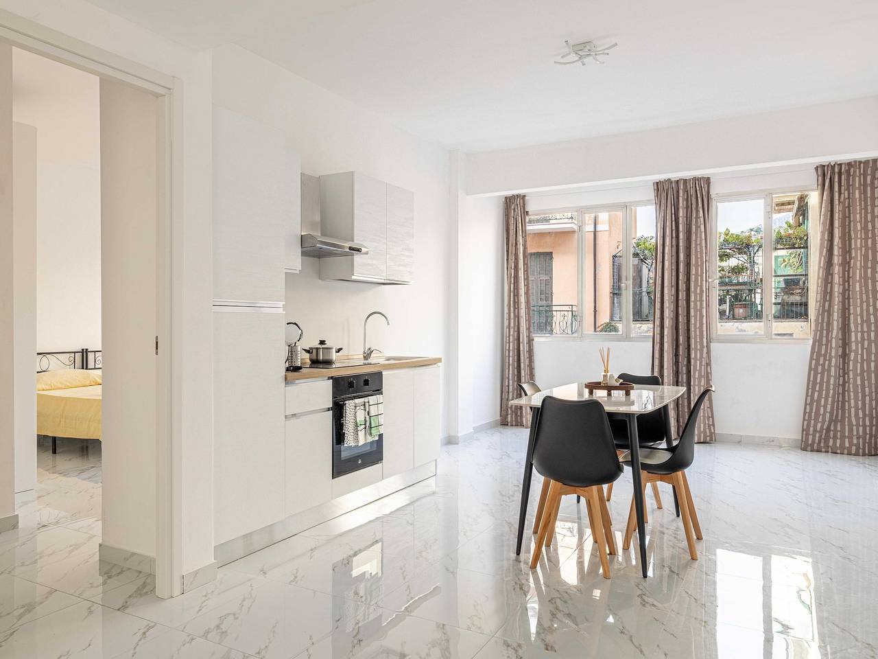 Apartamento entero, Piso céntrico de 1 hab. y 4 plazas en Ventimiglia in Ventimiglia (Ciudad), Ventimiglia