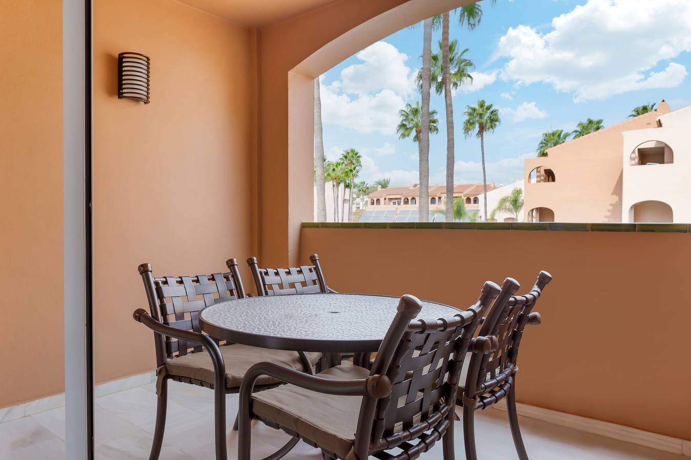 Ganze Wohnung, Ferienwohnung für 2 Personen mit Pool in El Faro, Mijas