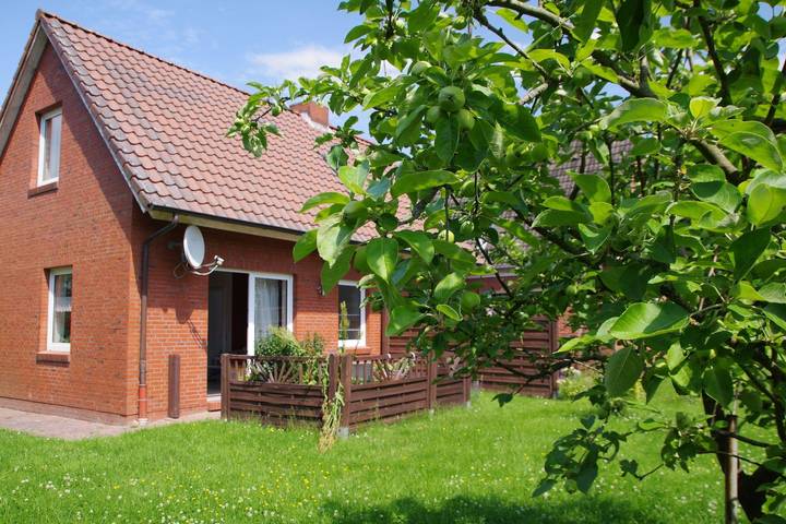 Ferienhaus für 3 Personen, mit Terrasse und Garten in Dollart