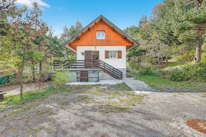 Maison de vacances pour 8 personnes, avec jardin dans les Alpes-de-Haute-Provence
