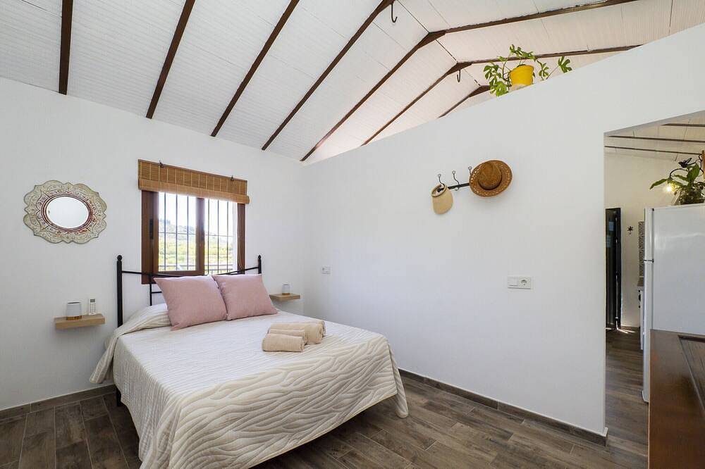 Cubo's Casa Rural Jaramago / piscina privada / Bbq / vistas / wifi gratis in Yunquera, Sierra de las Nieves