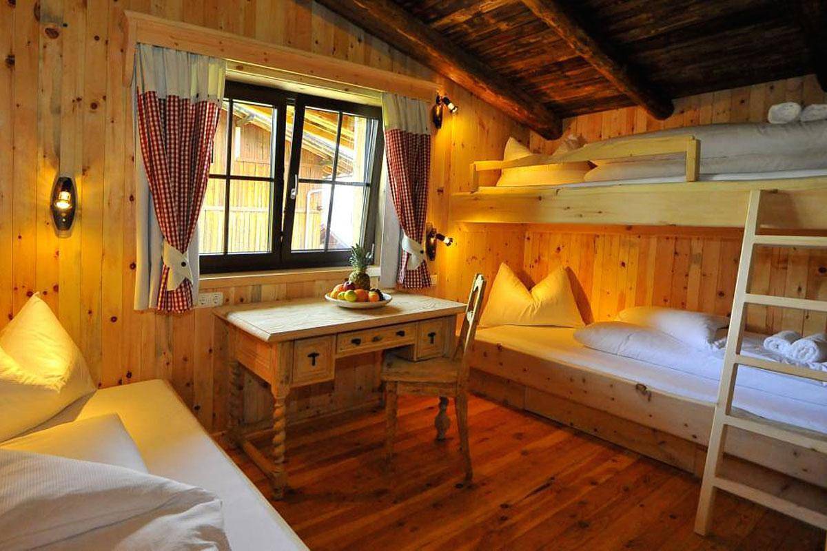 Ganze Ferienwohnung, Apartment Hütte in Sautens, Ötztal