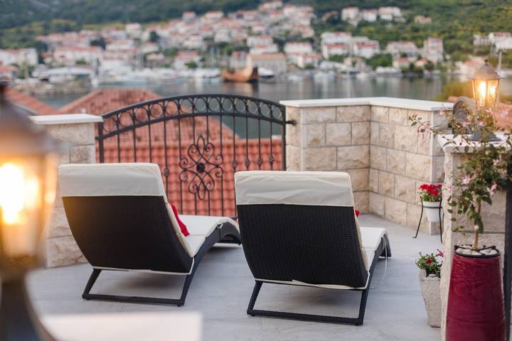 Ferieleilighet for 7 personer, med badebasseng og balkong / terrasse i Dubrovnik