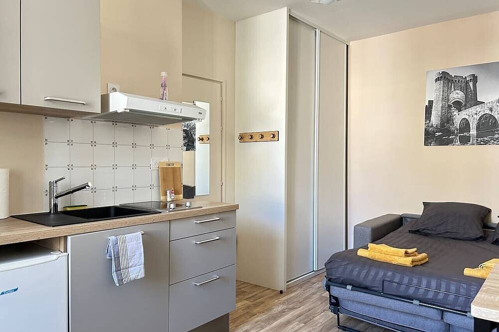Apartamento entero, Studio Parthenay - Between the train station and the Palais des Congrès in Parthenay, Deux-Sèvres
