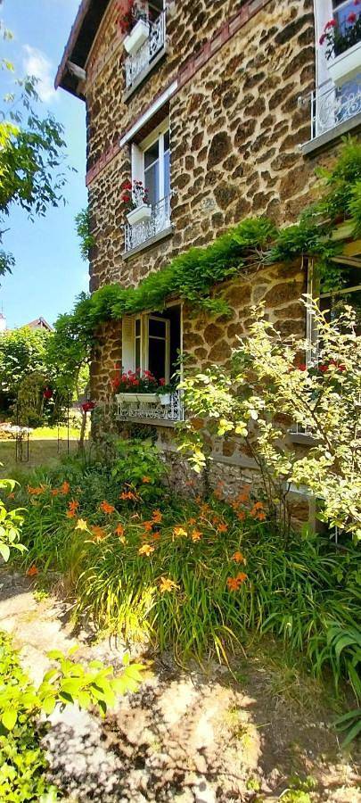 Chambres dans une maison de charme au calme en bord de Marne proche transports in Joinville-le-Pont, Val-de-Marne