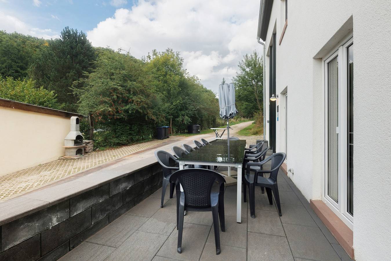 Holiday Home 'Eifel Atrium' with Private Terrace and Wi-Fi in Zweifelscheid, Eifelkreis Bitburg-Prüm