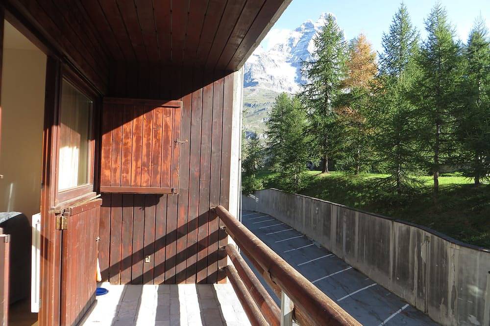 Apartamento entero, Luminoso y acogedor apartamento de dos habitaciones con balcón con vistas a Cervino in Cervinia, Valtournenche