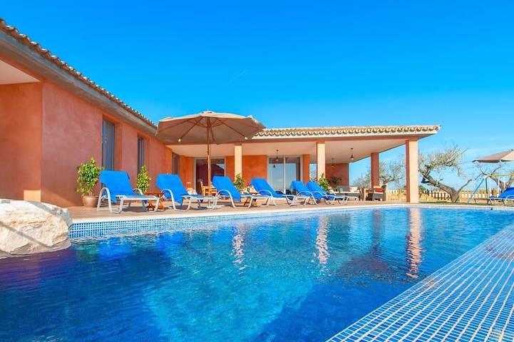 Villa für 8 Personen, mit Pool und Balkon sowie Garten - 1