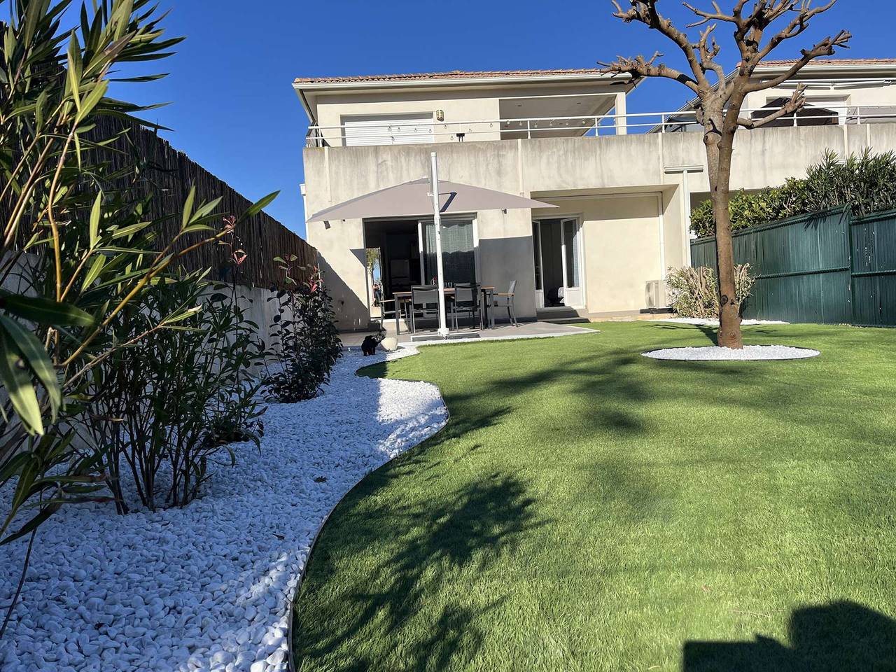 Apartamento entero, Apartamento renovado con jardín privado y acceso directo a la playa, 4 plazas in Poggio-Mezzana, Región de Corte