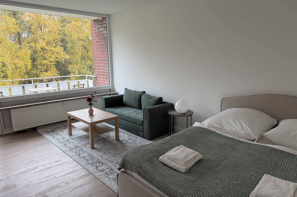 Ganze Wohnung, Ruhiges Apartment mit großer Terrasse – 10 Min nach Hamburg/Volksparkstadion in Rellingen, Kreis Pinneberg