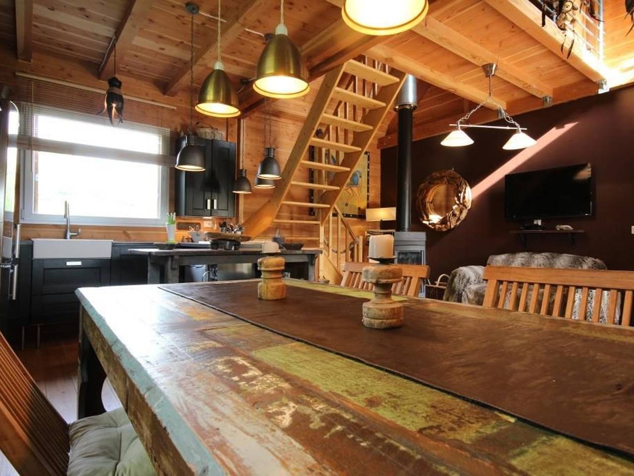 Holzchalet am Crescent See - 6-7 Pers., rustikaler Charme & moderner Komfort in Marigny-l'Église, Naturpark Morvan