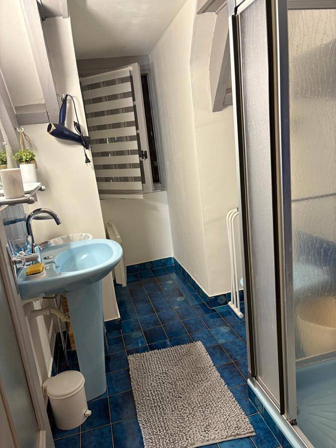 Location de vacances pour 2 personnes, avec vue ainsi que terrasse et jardin à Marnac - 3